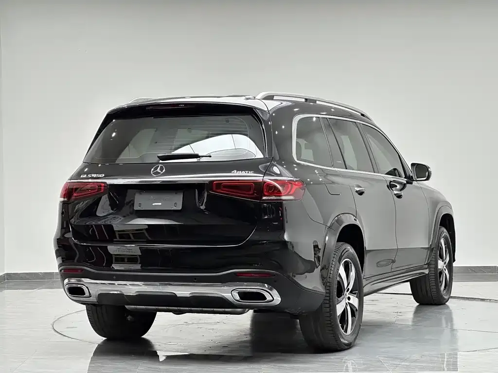 Mercedes-Benz GLS — фото 10