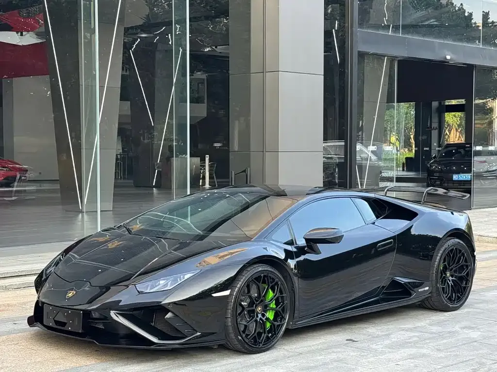 Lamborghini Huracan — фото 1