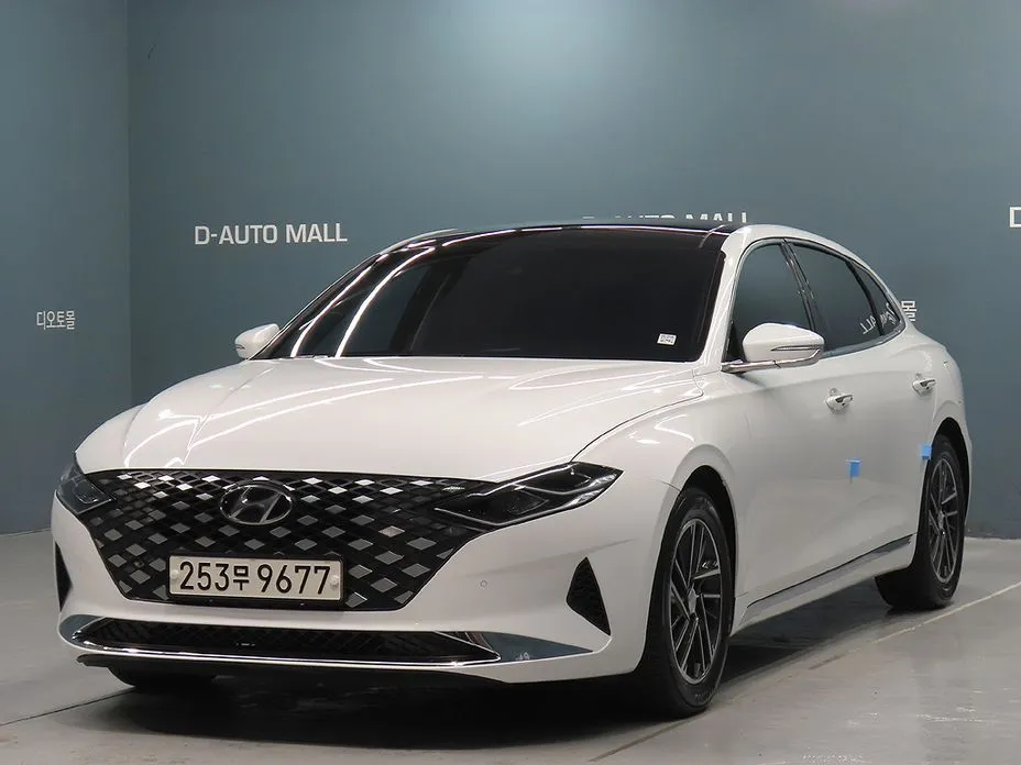 Hyundai Grandeur — фото 1