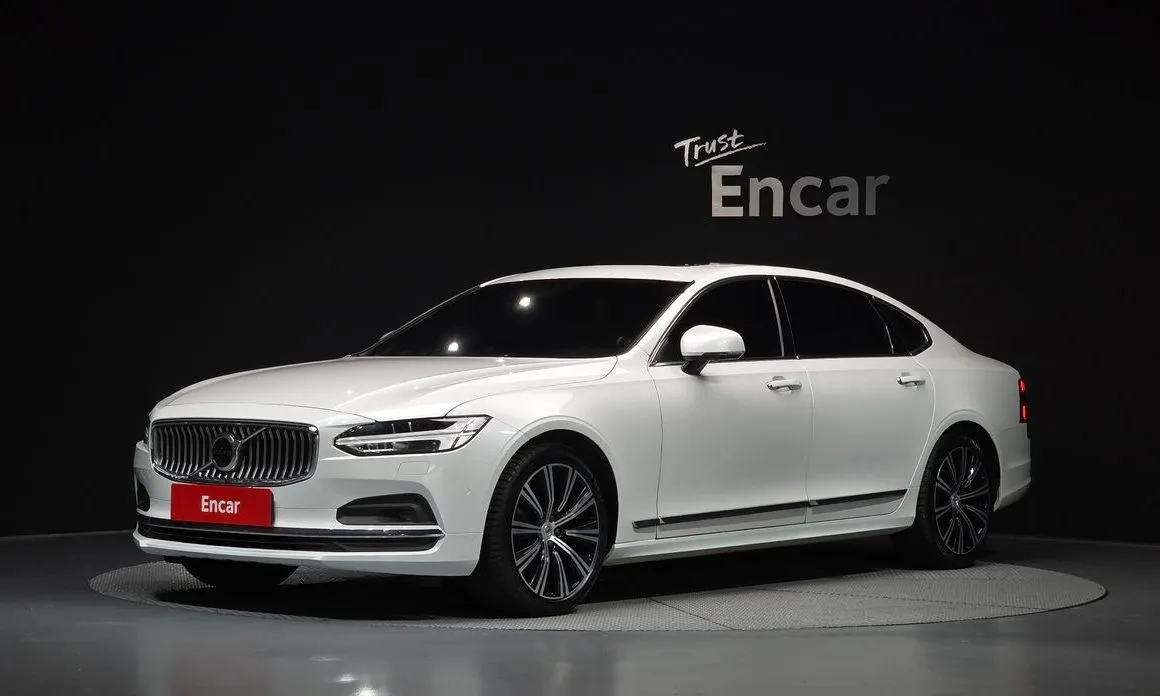 Volvo S90 — фото 1