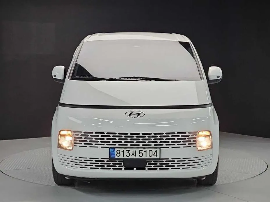 Hyundai Staria — фото 1
