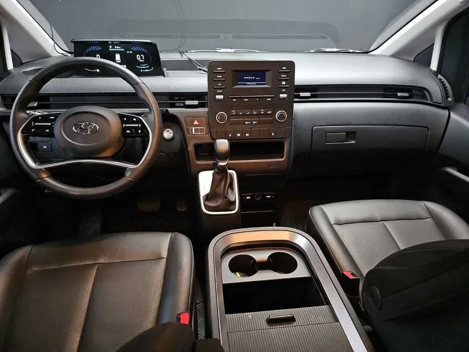 Hyundai Staria — фото 3