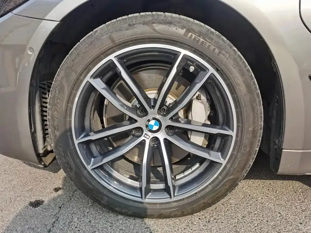 BMW 5 Series New Energy — фото 4