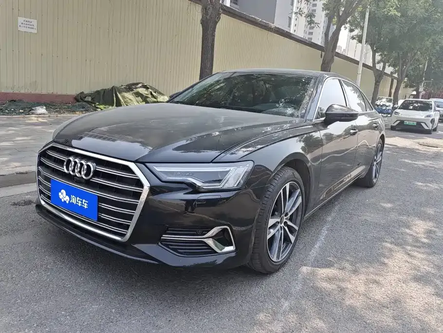 Audi A6L — фото 1