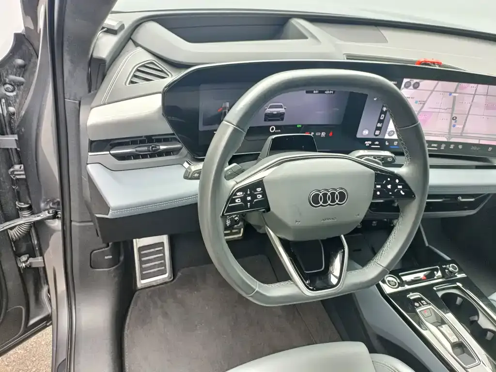 Audi Q6L e-tron — фото 4