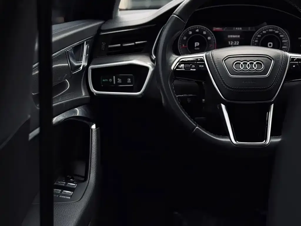 Audi A6L — фото 6