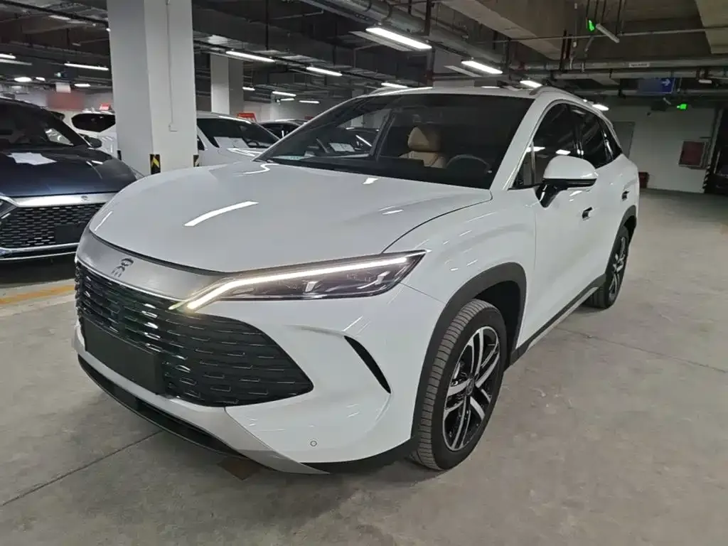 BYD L DM-i — фото 1