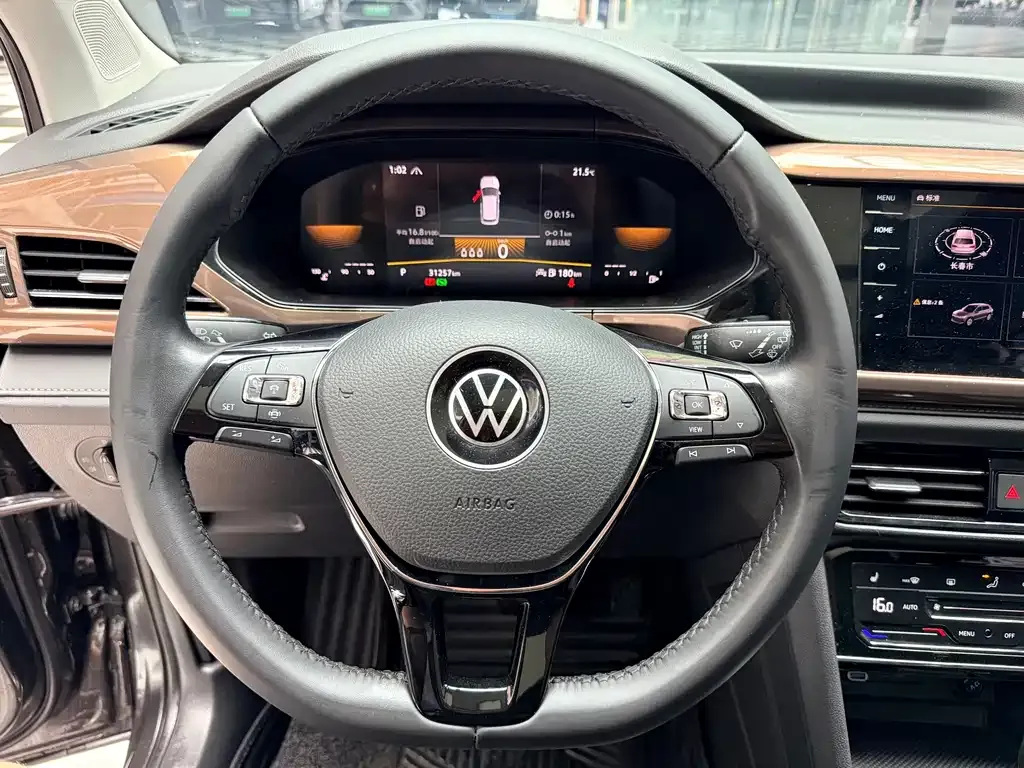 Volkswagen Tharu — фото 10
