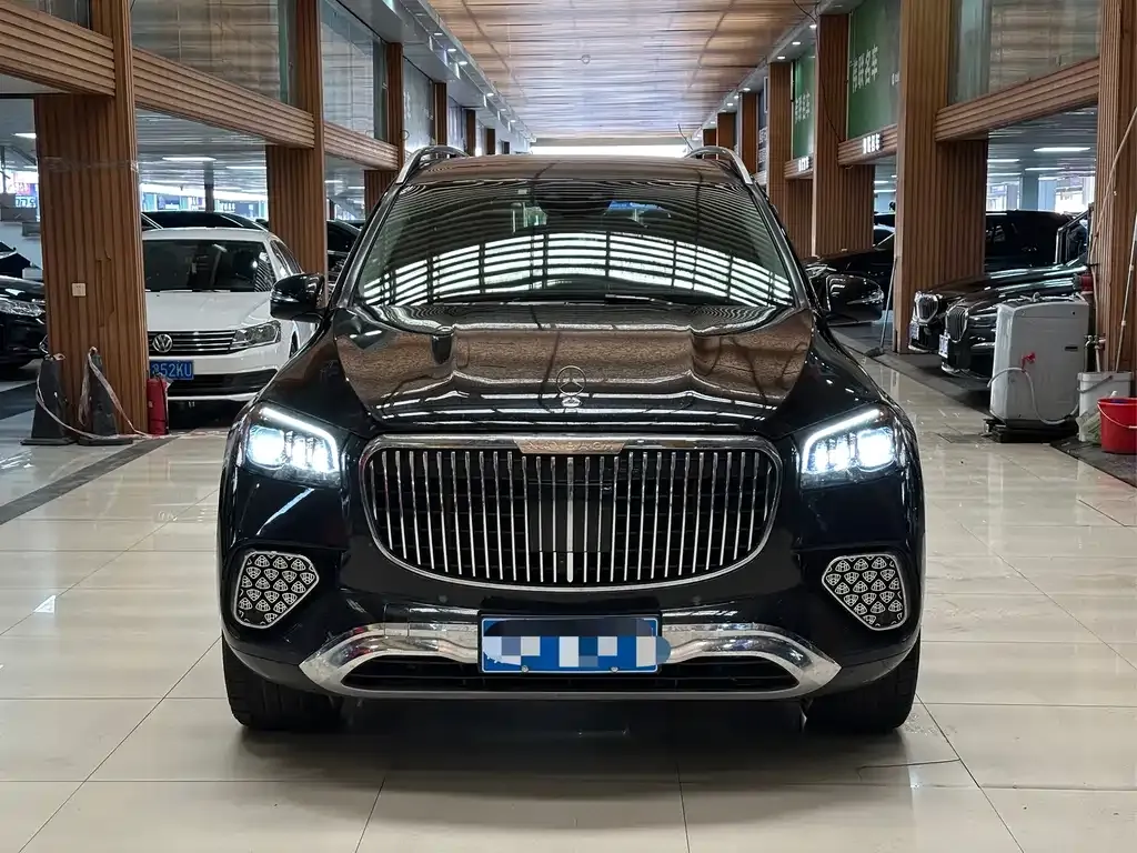 Mercedes-Benz GLS — фото 6