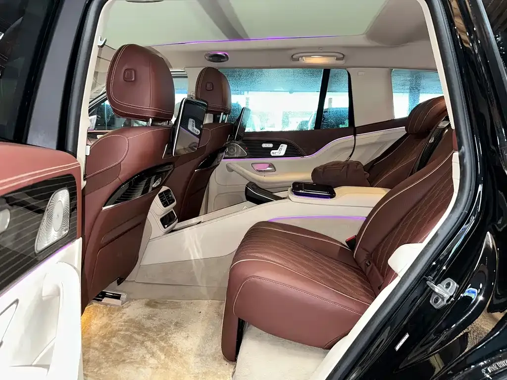 Mercedes-Benz GLS — фото 10