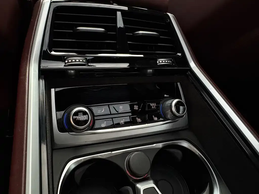 BMW 7 Series — фото 3