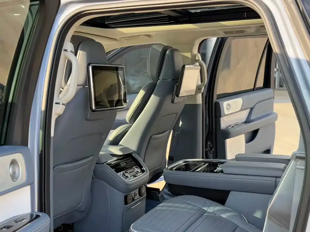 Lincoln Navigator — фото 2
