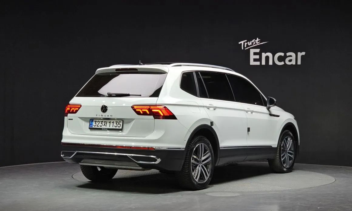 Volkswagen Tiguan — фото 9