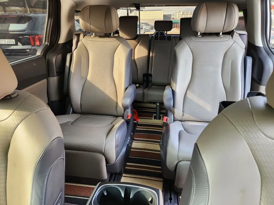 Kia Carnival — фото 2