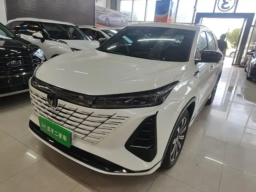 Changan CS75PLUS — фото 1