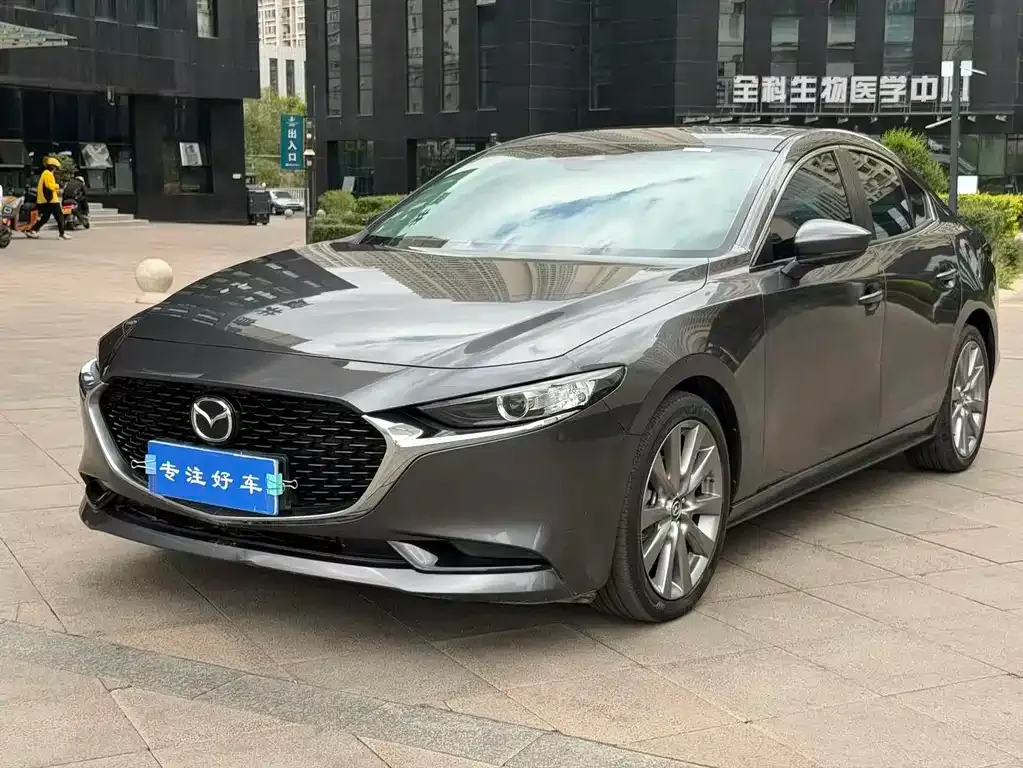 Mazda 3 Axela — фото 1