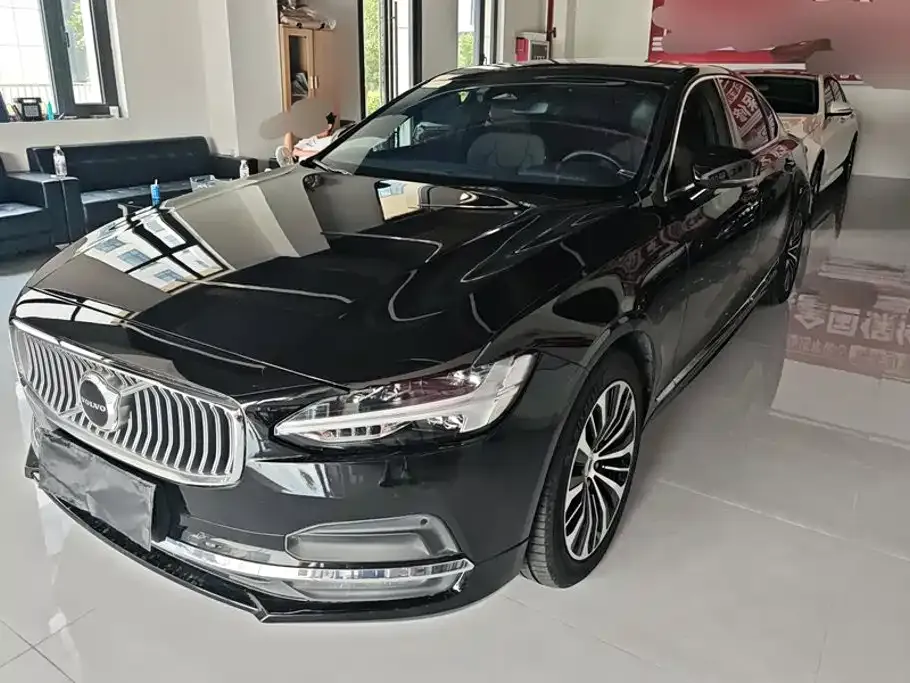 Volvo S90 — фото 1