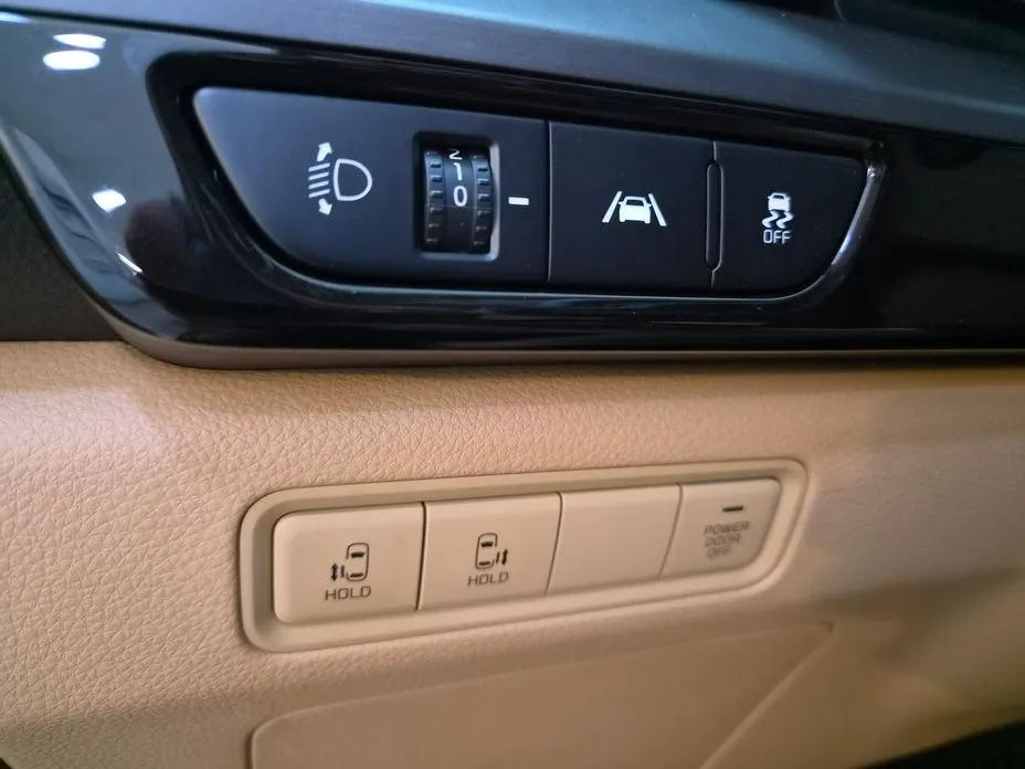 Kia Carnival — фото 3