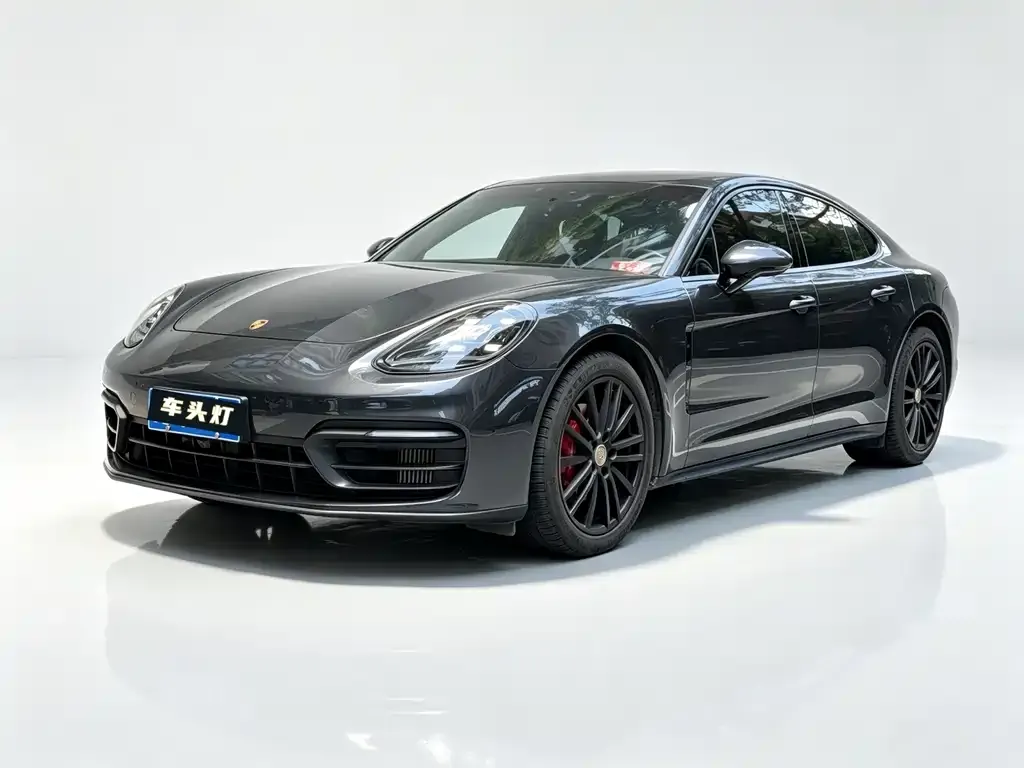 Porsche Panamera — фото 1