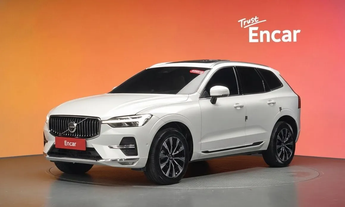 Volvo XC60 — фото 1