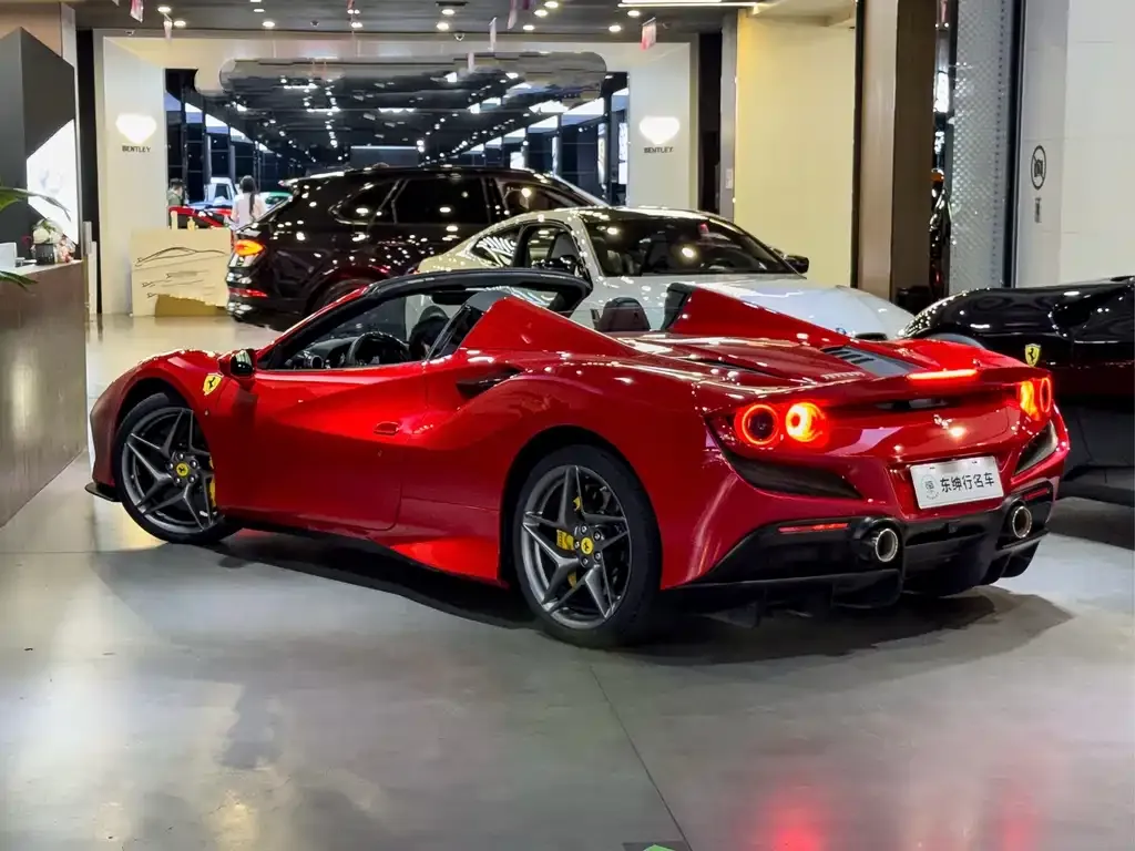 Ferrari F8 — фото 3