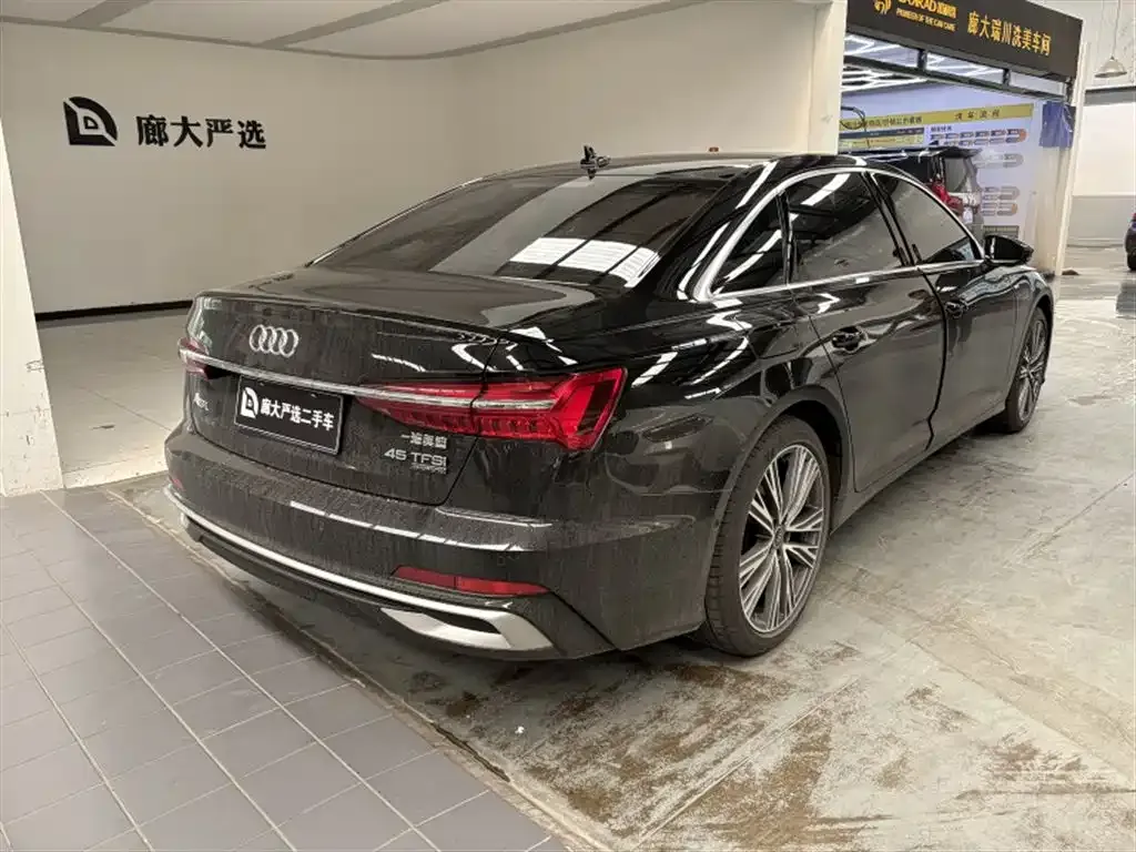 Audi A6L — фото 2