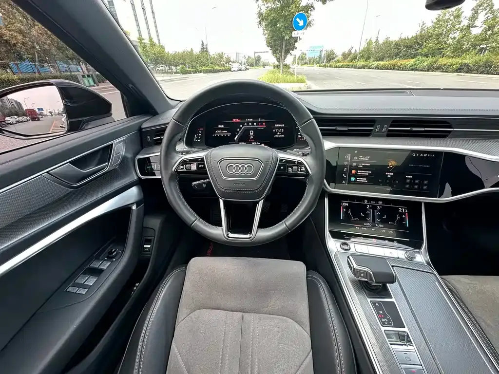 Audi A6L — фото 5