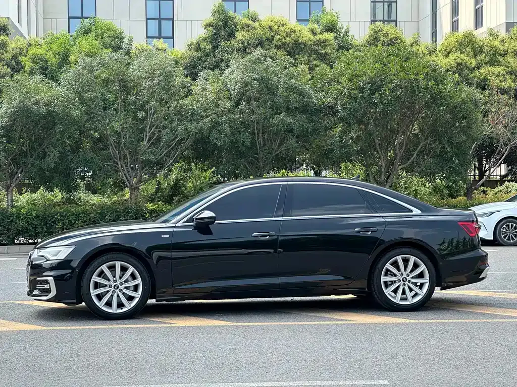 Audi A6L — фото 4