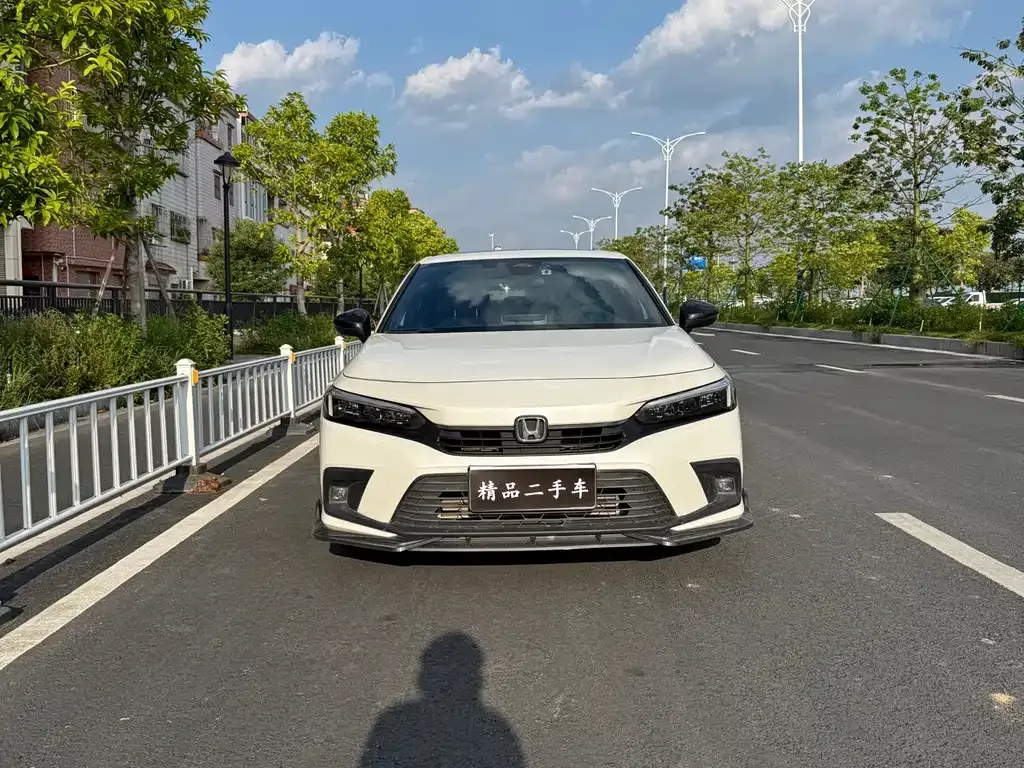 Honda Civic — фото 1