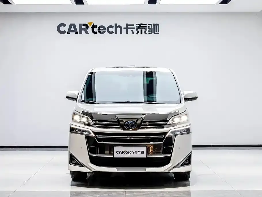 Toyota Vellfire — фото 2