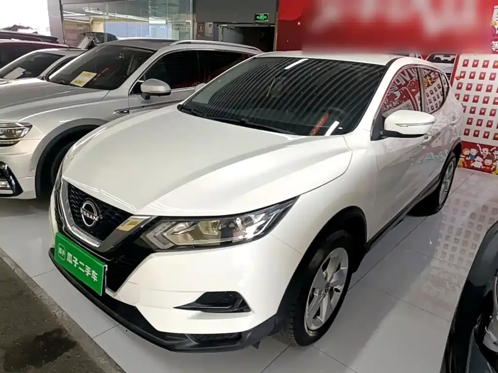 Nissan Qashqai — фото 1