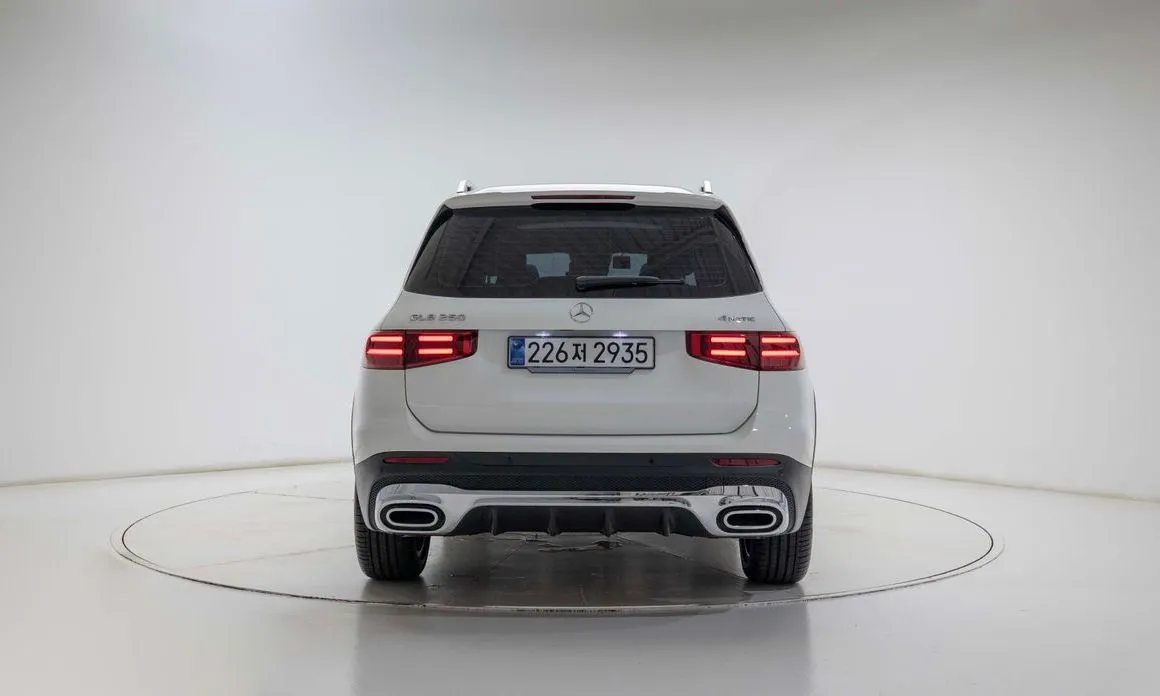 Mercedes-Benz GLB-Class — фото 2