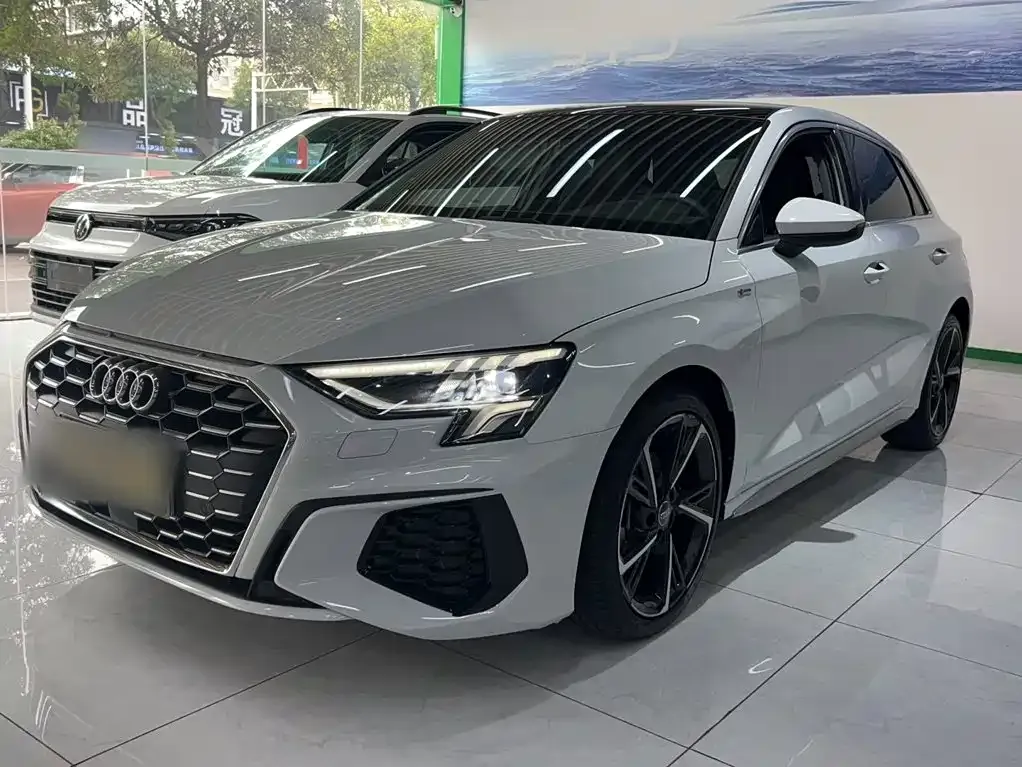 Audi A3 — фото 1