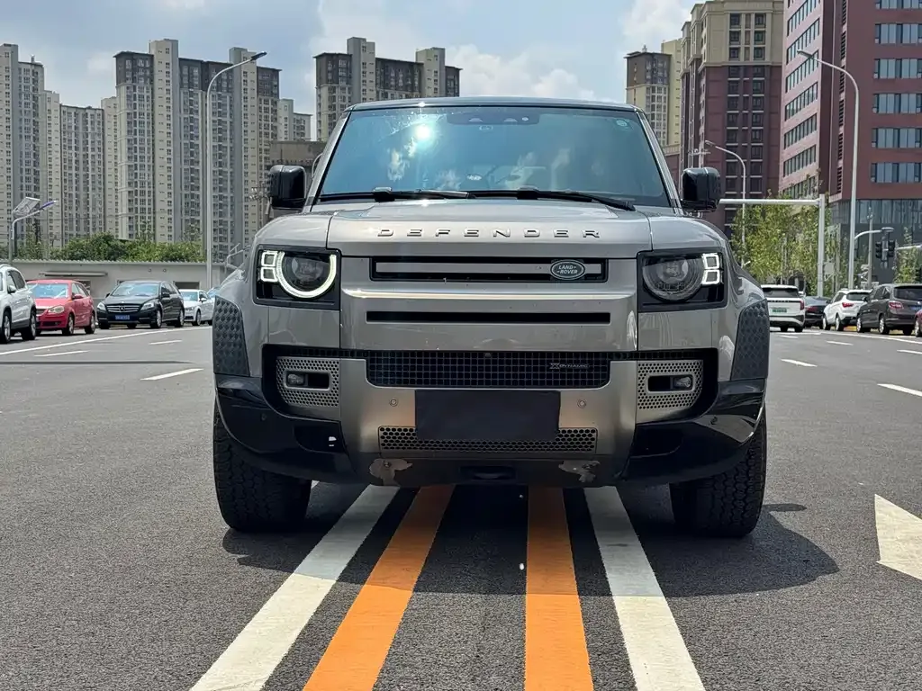 Land Rover Defender — фото 9