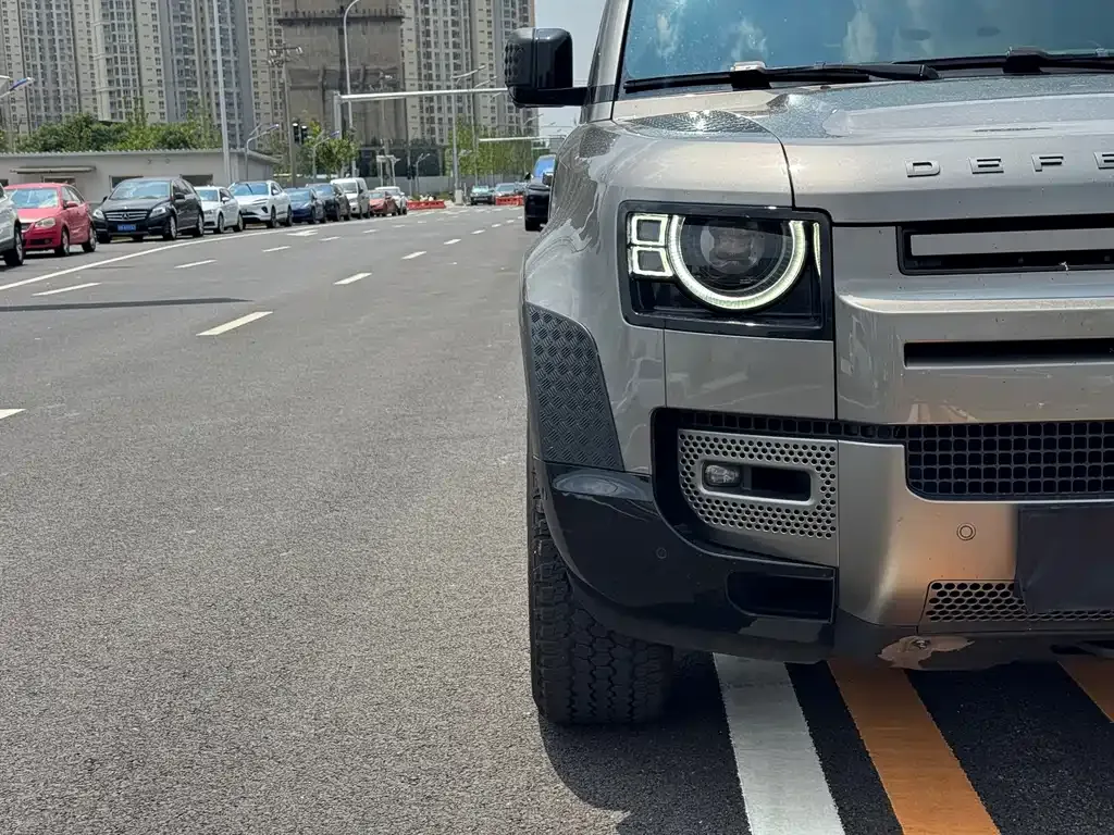 Land Rover Defender — фото 10