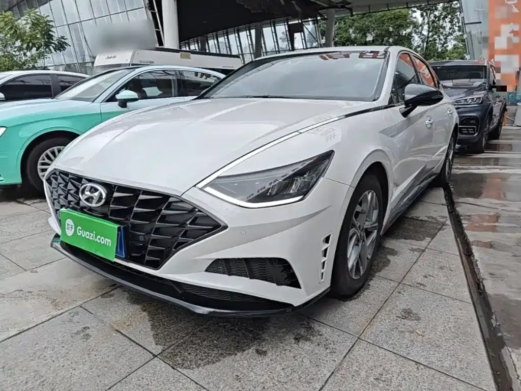 Hyundai Sonata — фото 1