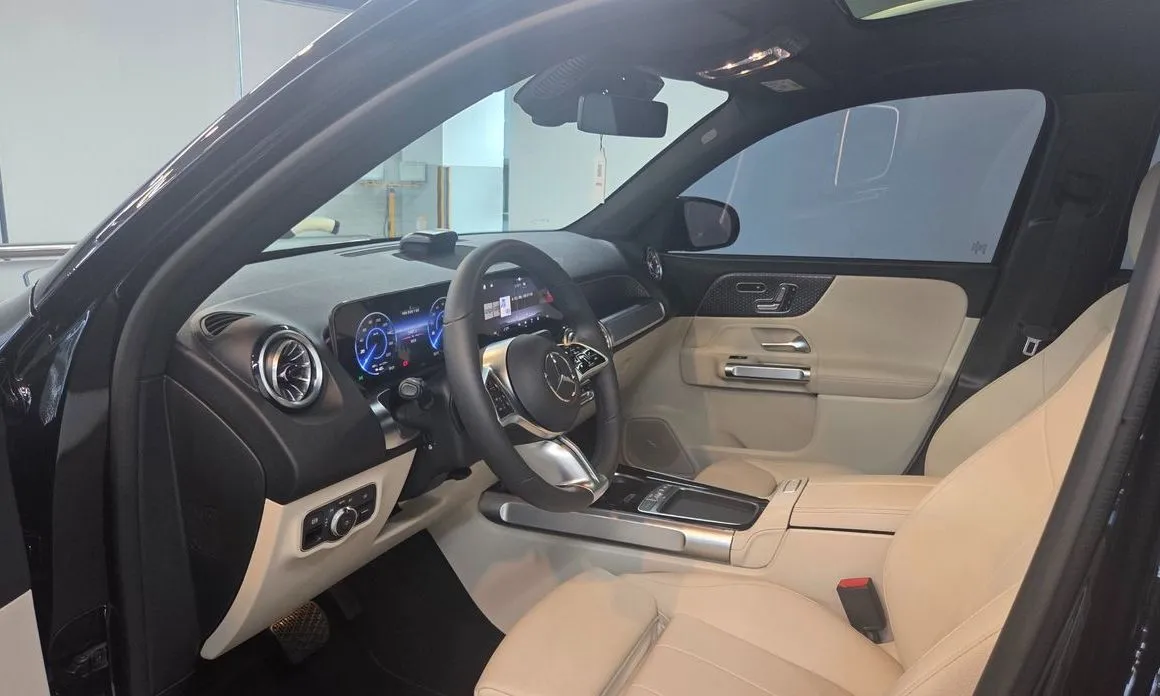 Mercedes-Benz EQB — фото 10