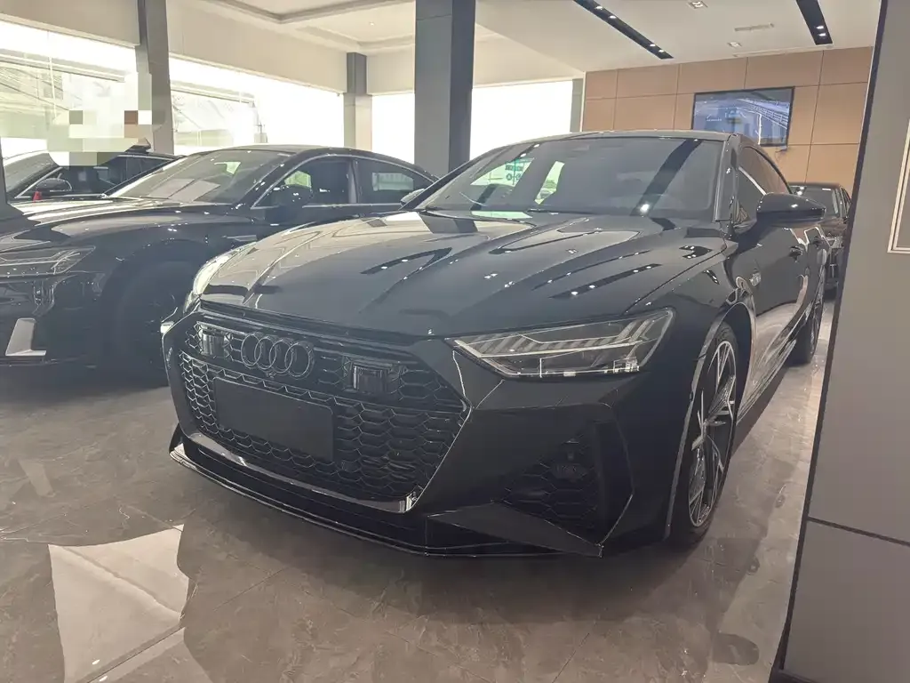 Audi A7L — фото 1