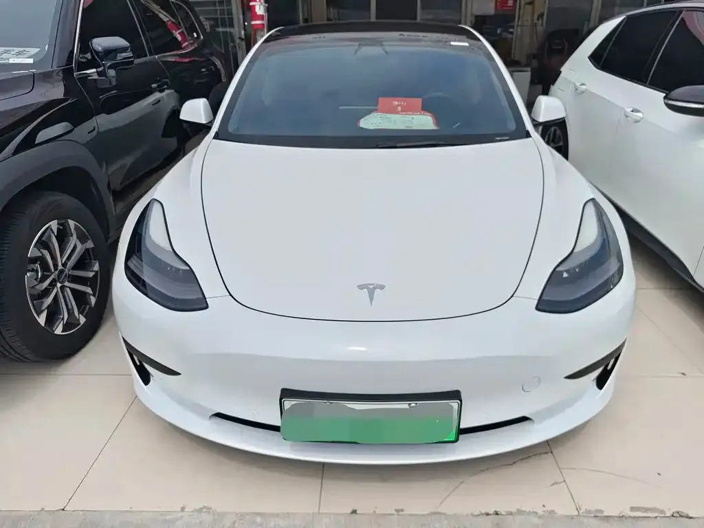 Tesla Model 3 — фото 3