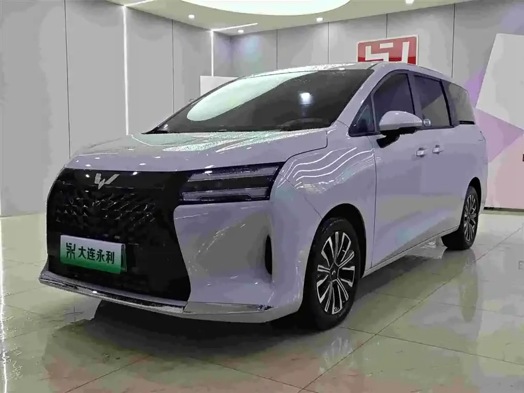 Wuling Xingguang 730 New Energy — фото 1
