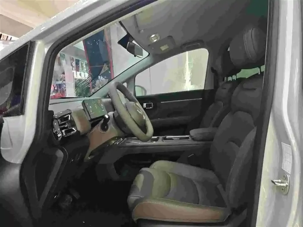 Wuling Xingguang 730 New Energy — фото 8