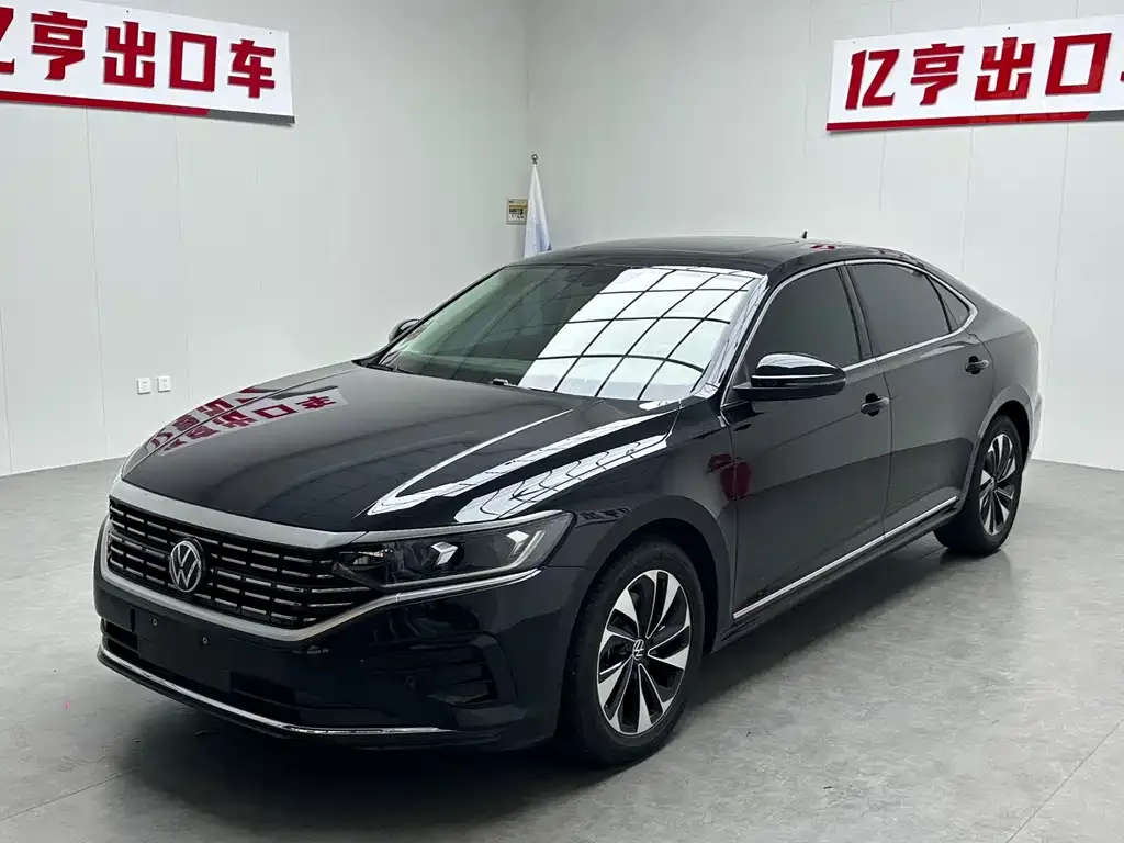 Volkswagen Passat — фото 1