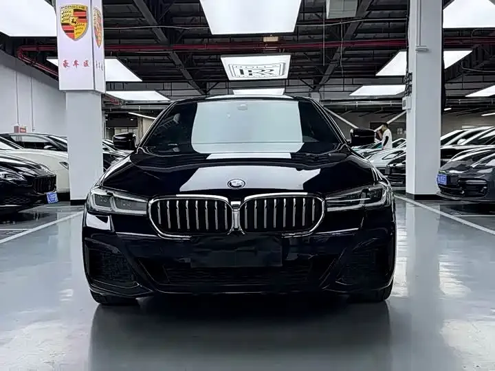 BMW 5 Series — фото 2