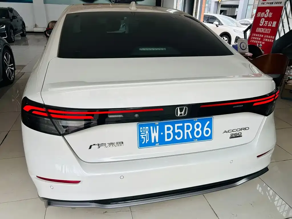 Honda Accord — фото 5