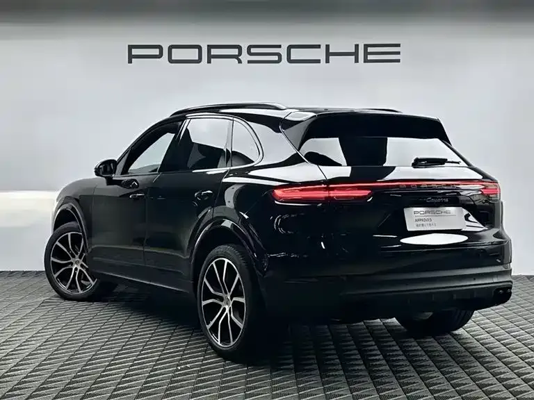 Porsche Cayenne — фото 9