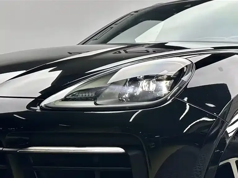 Porsche Cayenne — фото 2