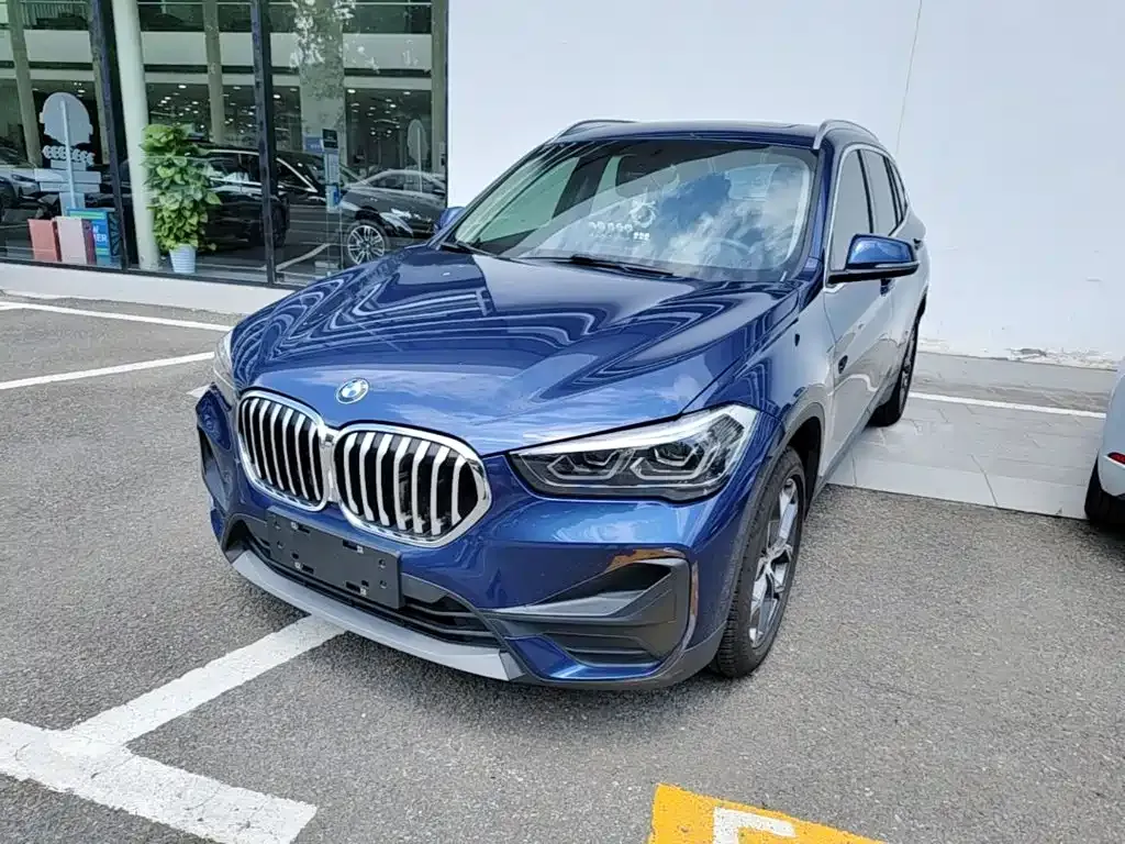 BMW X1 — фото 9