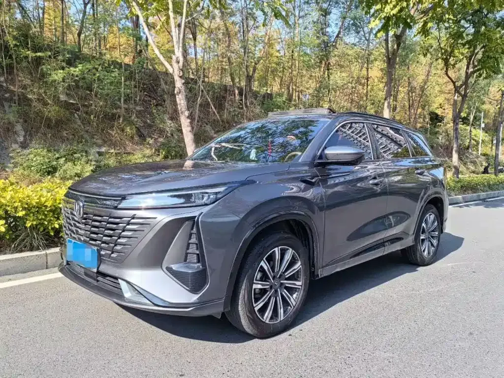 Changan CS75 PLUS — фото 1