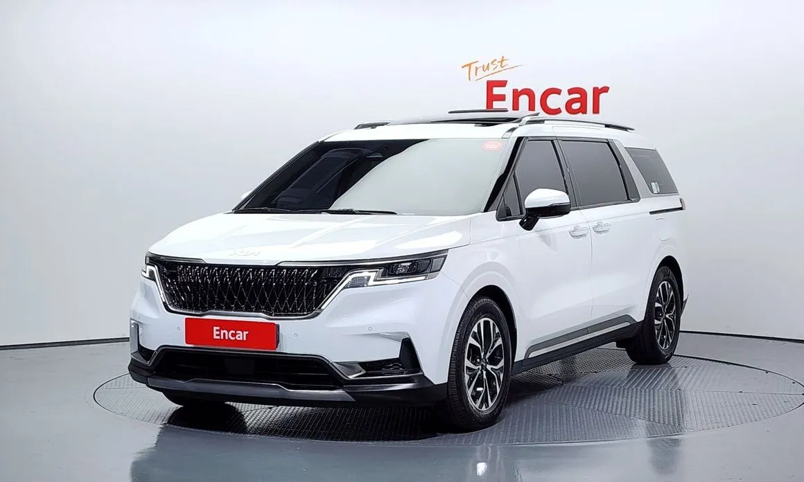 Kia Carnival — фото 1