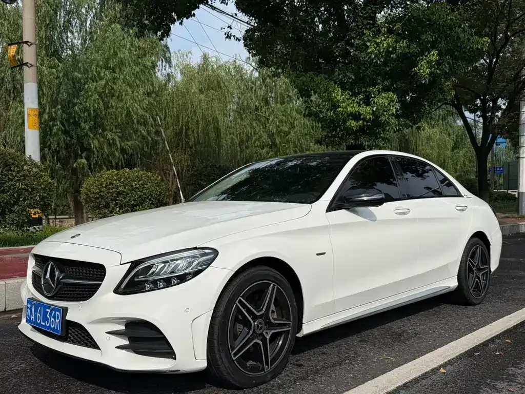 Mercedes-Benz C-Class — фото 1